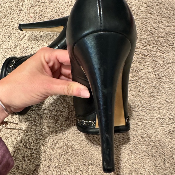 CHANEL Chain Pumps - Picture 9 of 14